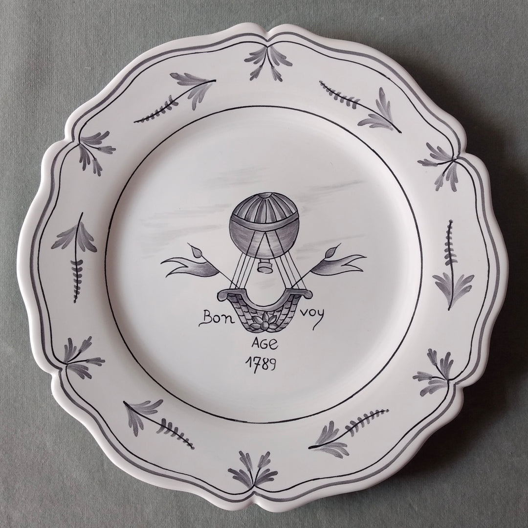 Feston plate with Montgolfière Grey - Bon Voyage hand painted decoration